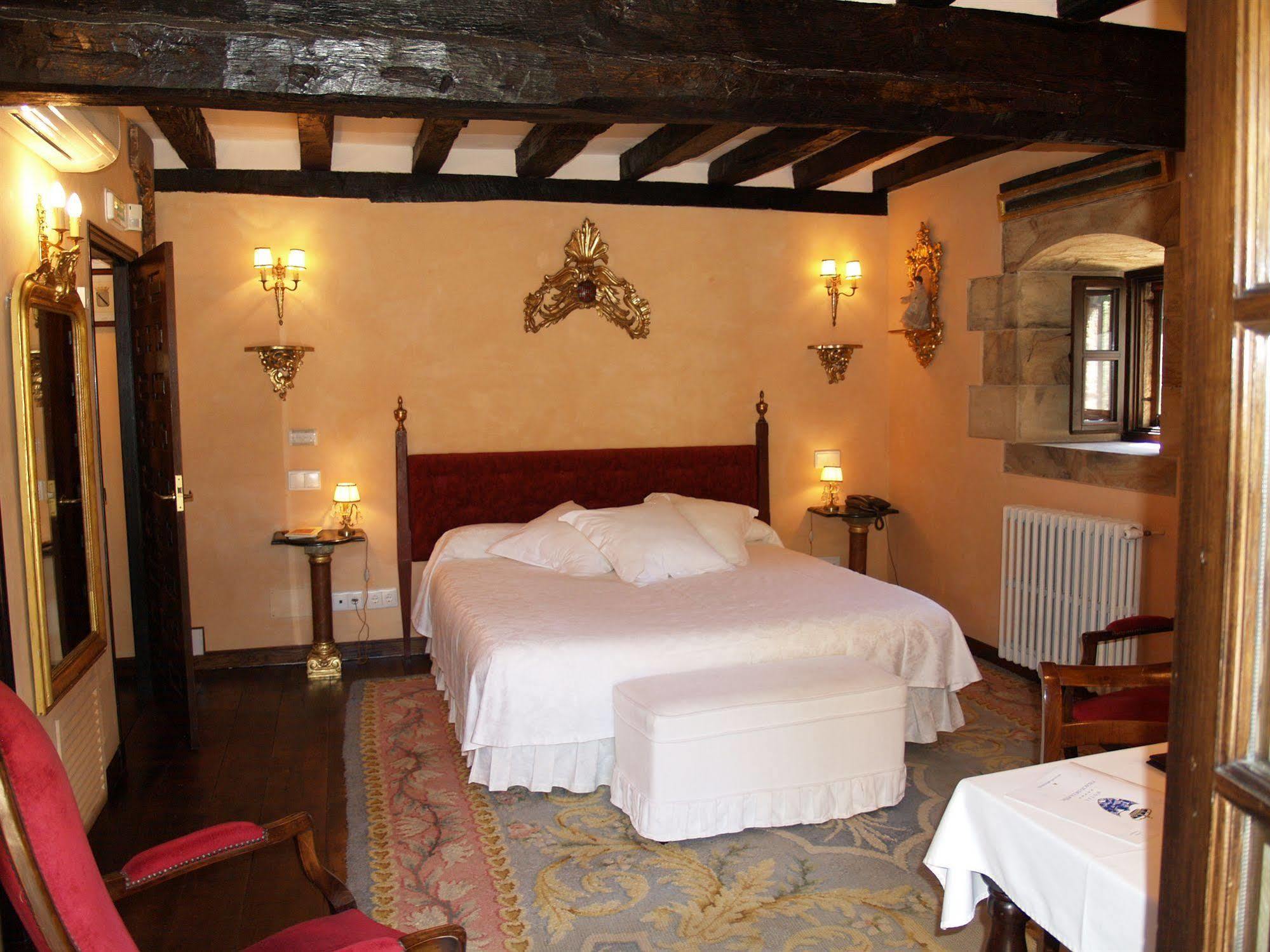 Hotel Palacio De La Pena Cantabria Ajo Eksteriør bilde